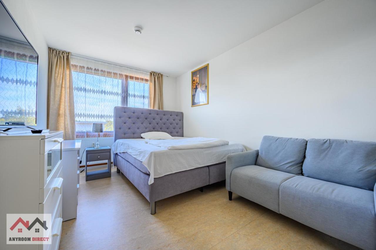 Anyroomdirect Private Apartments Near Hannover Exhibition Room Agency ภายนอก รูปภาพ