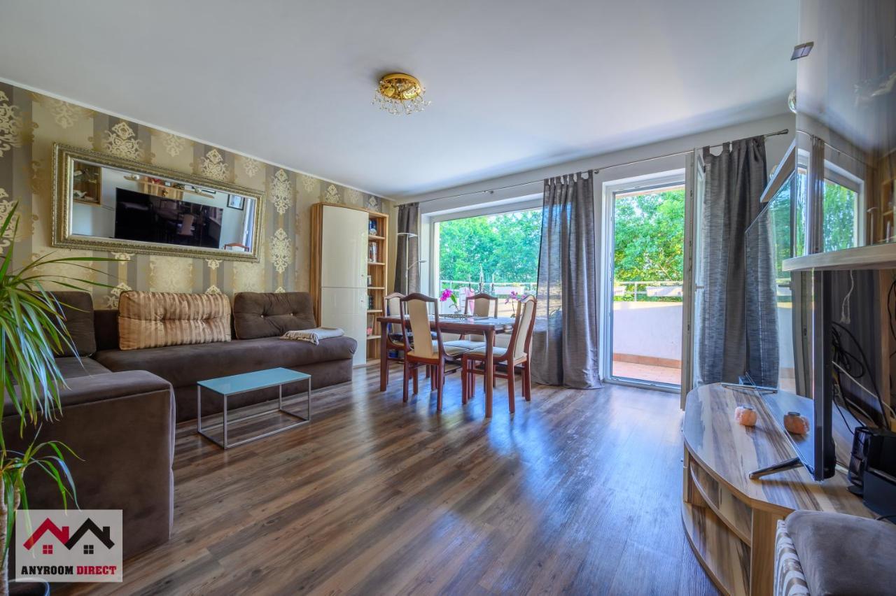 Anyroomdirect Private Apartments Near Hannover Exhibition Room Agency ภายนอก รูปภาพ
