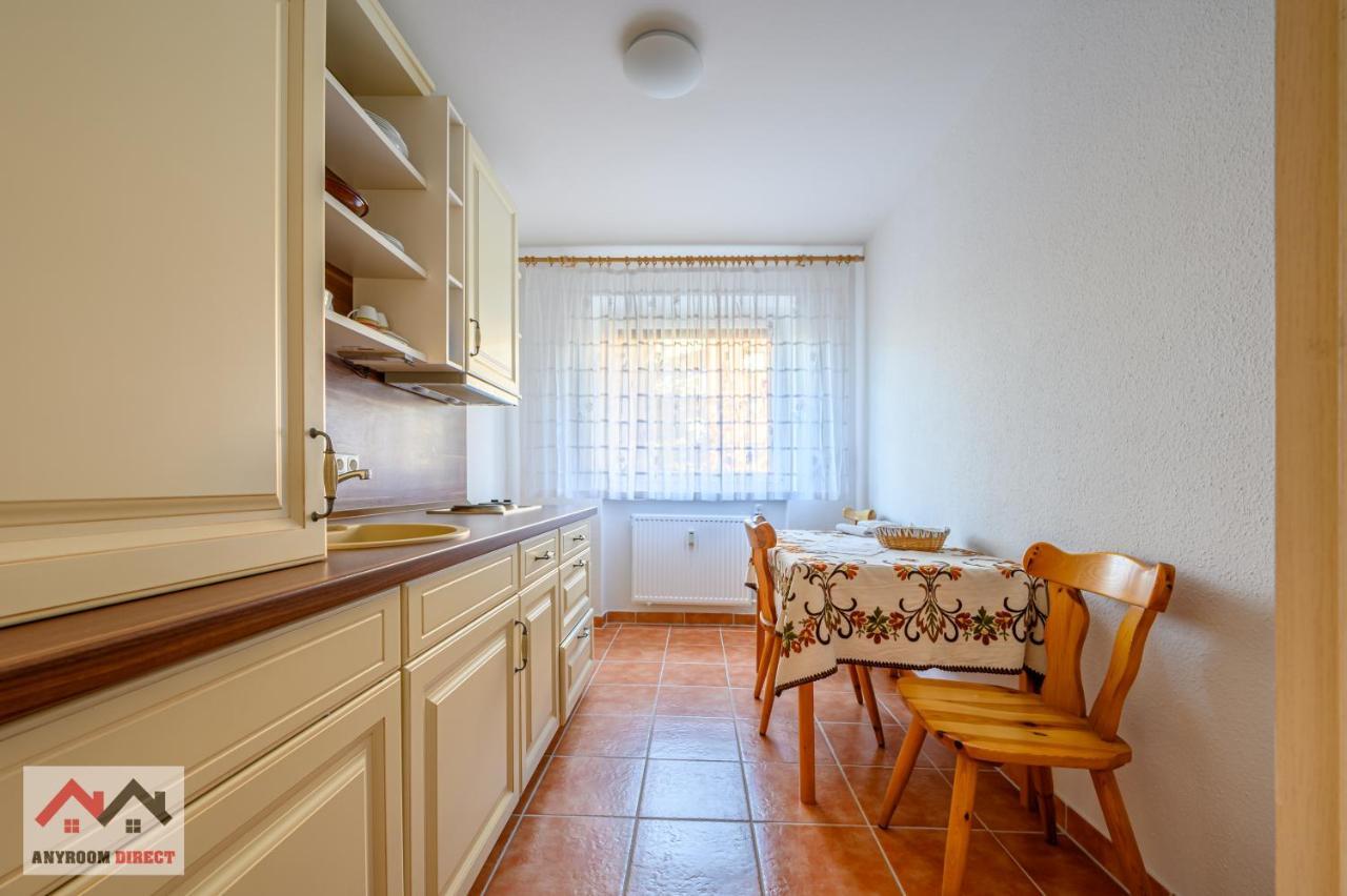 Anyroomdirect Private Apartments Near Hannover Exhibition Room Agency ภายนอก รูปภาพ