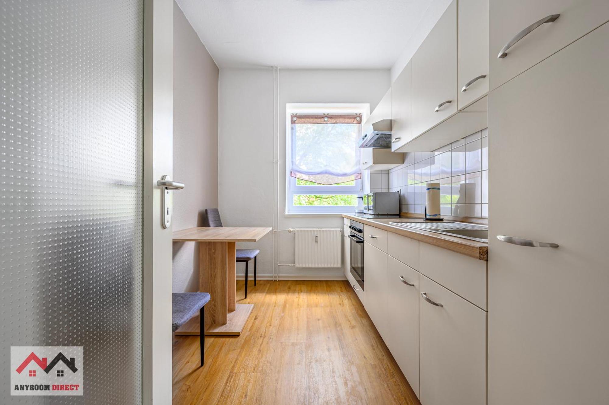 Anyroomdirect Private Apartments Near Hannover Exhibition Room Agency ภายนอก รูปภาพ